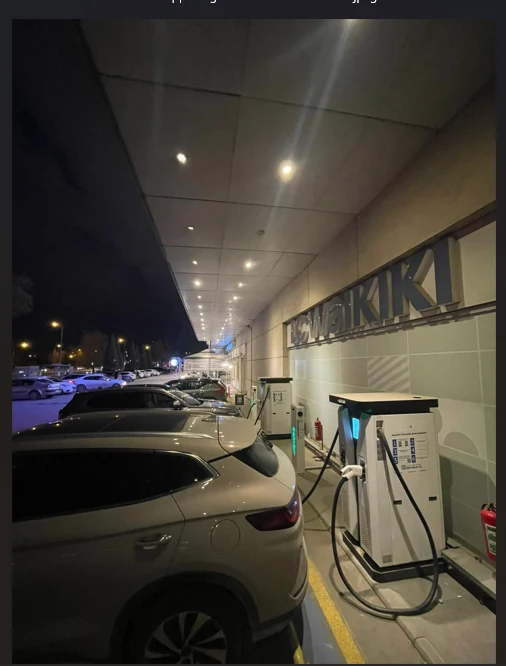 Cevahir AVM: AVM Otoparkında Şarj Alanı